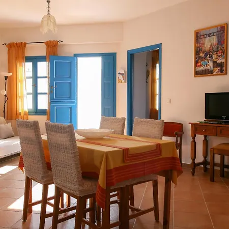 Vicky's Aparthotel Ormos Aigialis