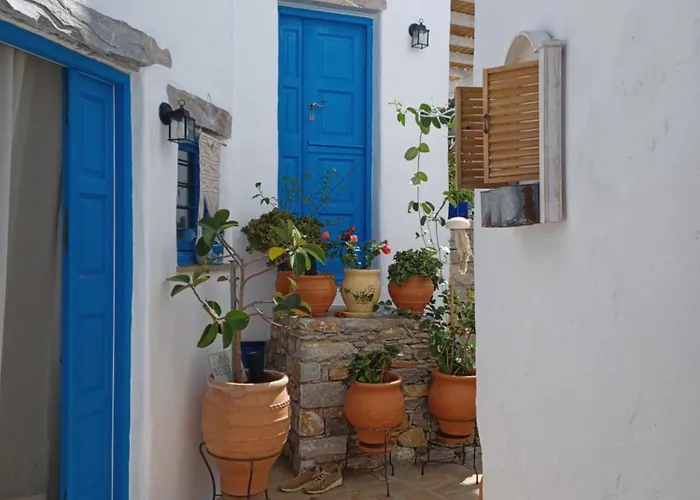 Vicky's Lägenhetshotell Ormos Aigialis